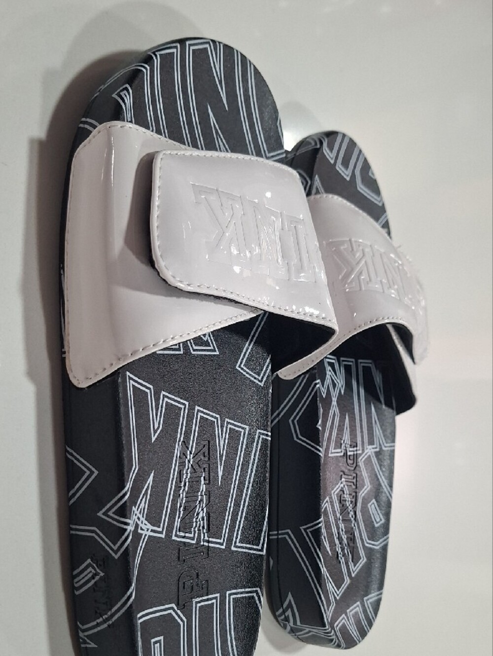New PINK Victoria's Secret Black and White Logo Slide Sandals